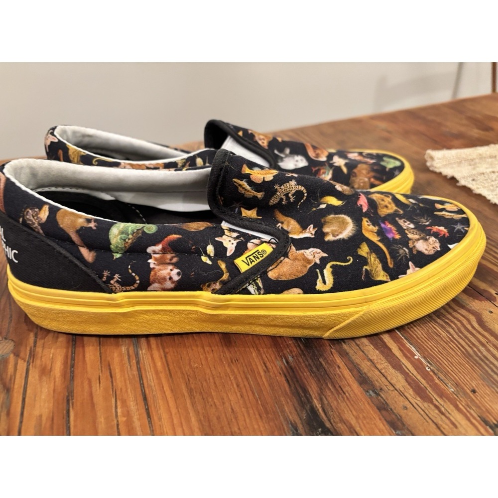 VANS x National Geographic Kids Slip-On Animal Print Black/Yellow Size 7 Fair - Picture 3 of 9